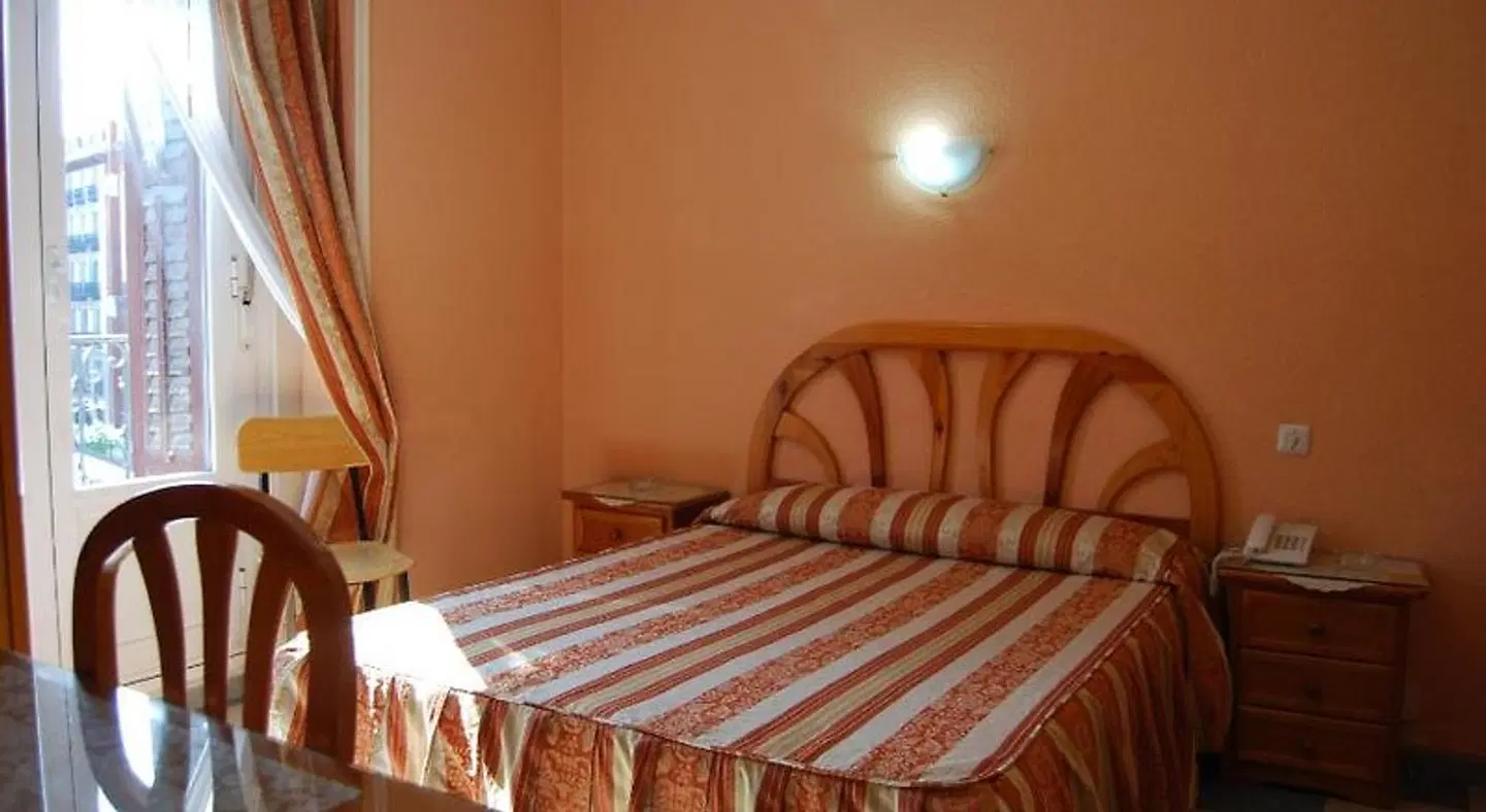 La Perla Asturiana Hostal ROOM_EXAMPLE
