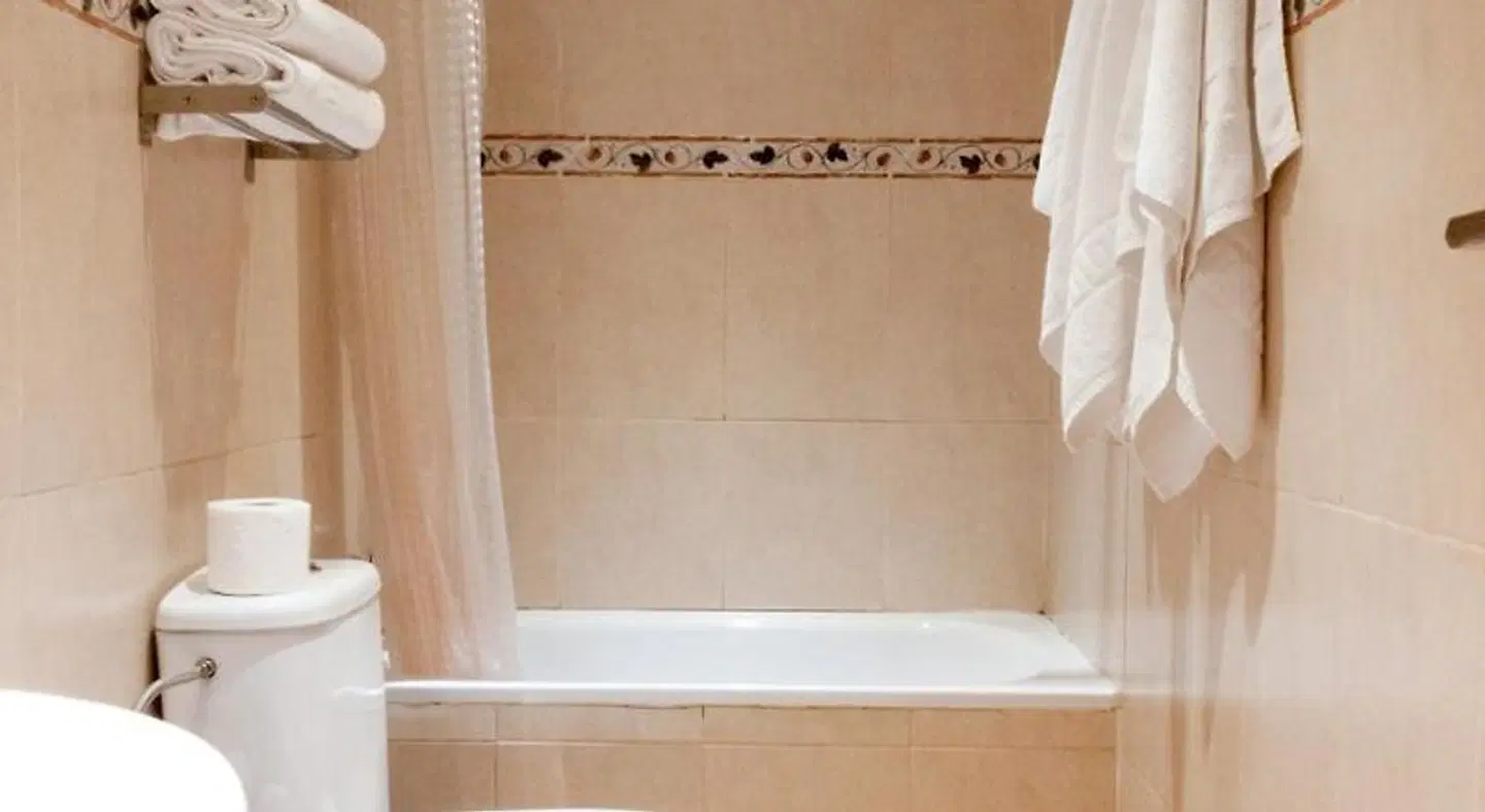 Chueca - Room Apartments Badezimmer