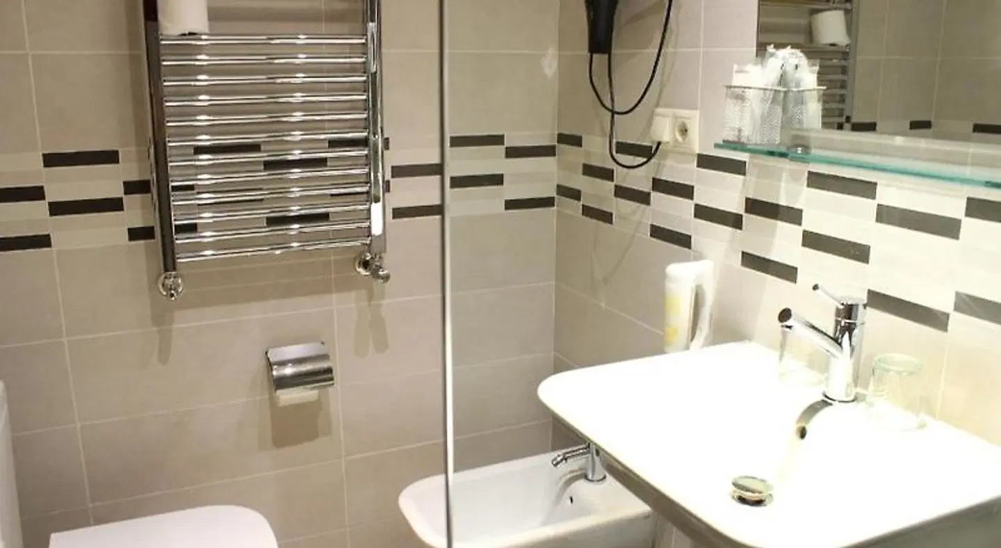 Hostal 4C Cuatro Caminos Badezimmer