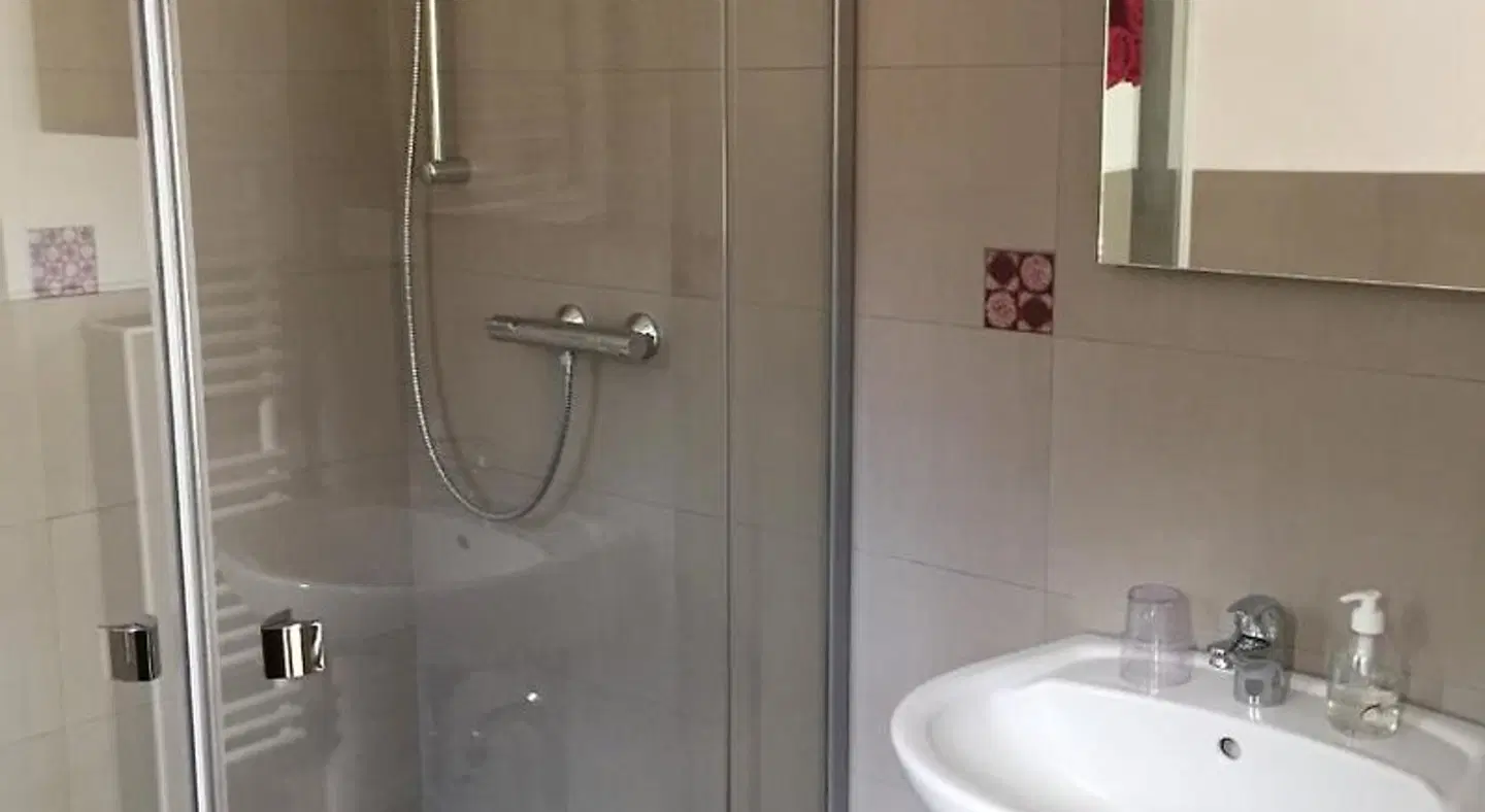 Neulen Badezimmer