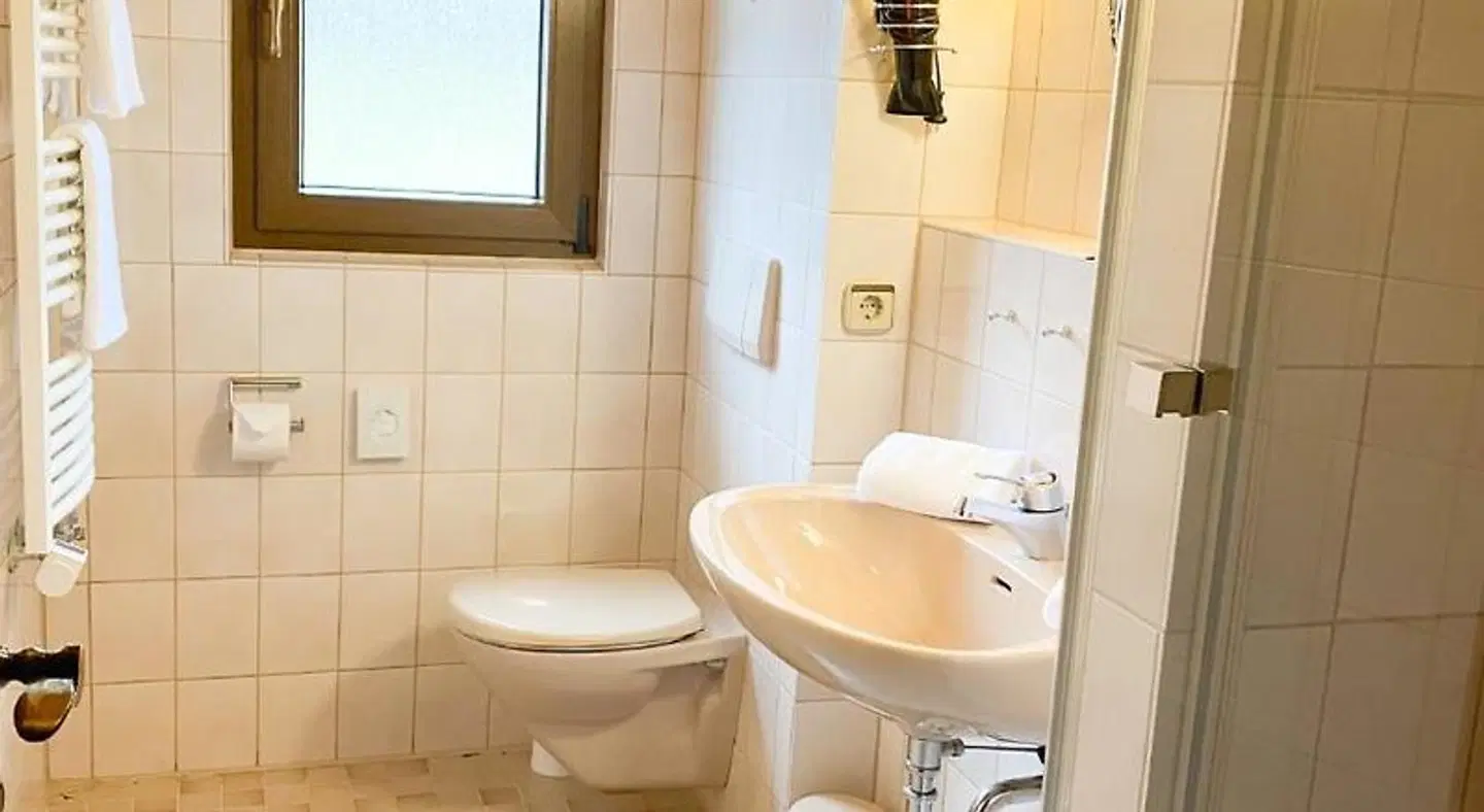 Landhotel Restaurant Jostalstüble Badezimmer
