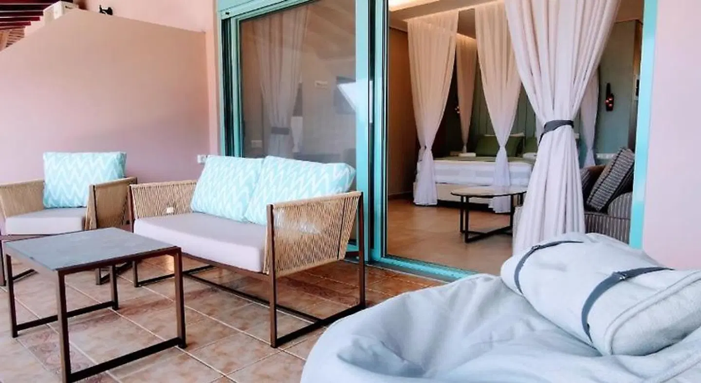 The Ionian View ROOM_EXAMPLE