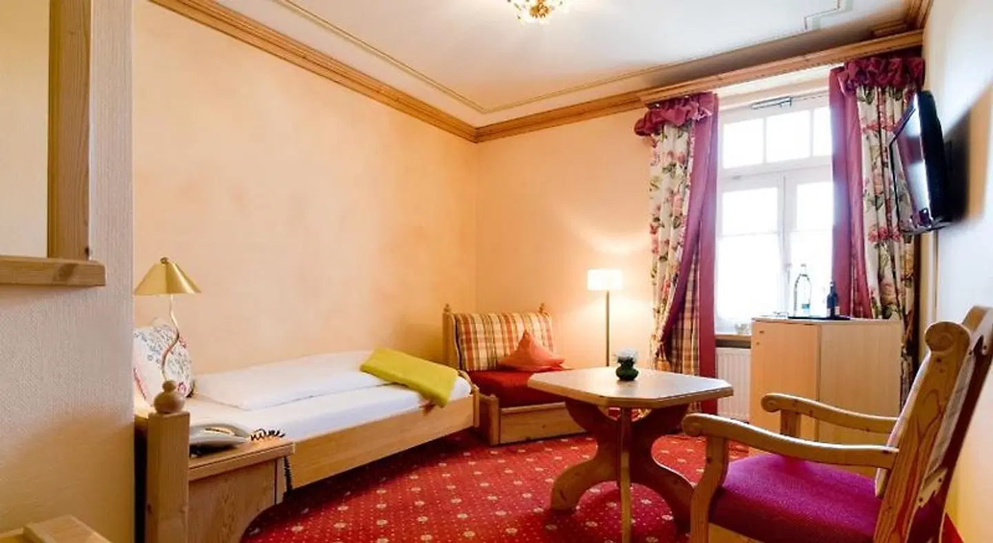 Knippschild ROOM_EXAMPLE