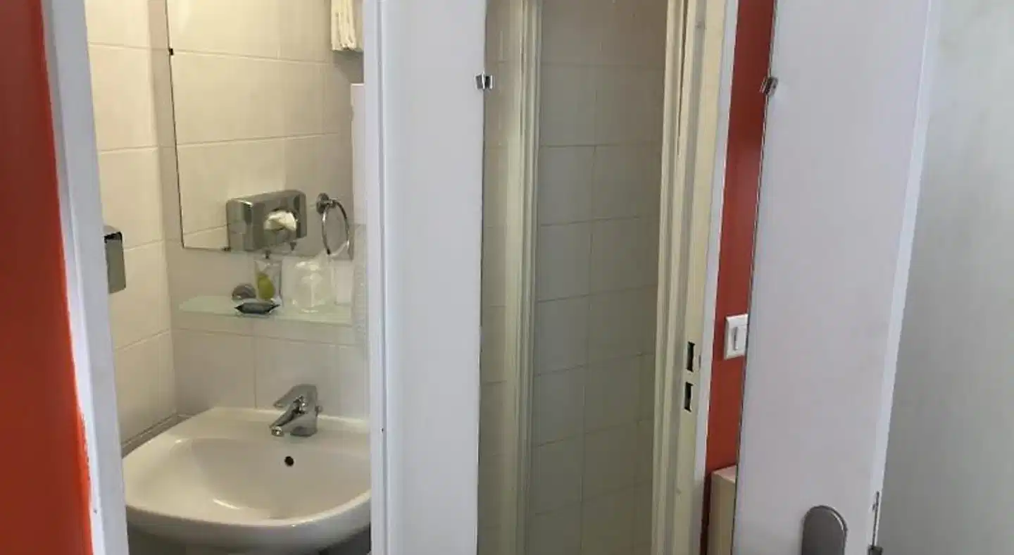 Hôtel Paris LaFayette Badezimmer