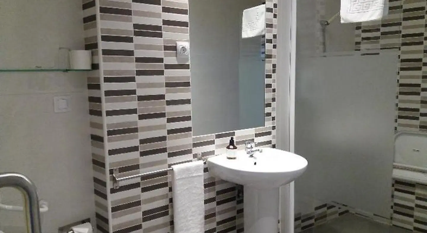 Pensión Don Claudio Badezimmer