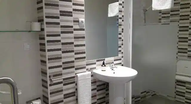 Pensión Don Claudio Badezimmer