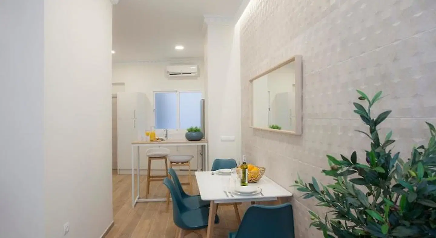 SingularStays Seu Catedral Restaurant