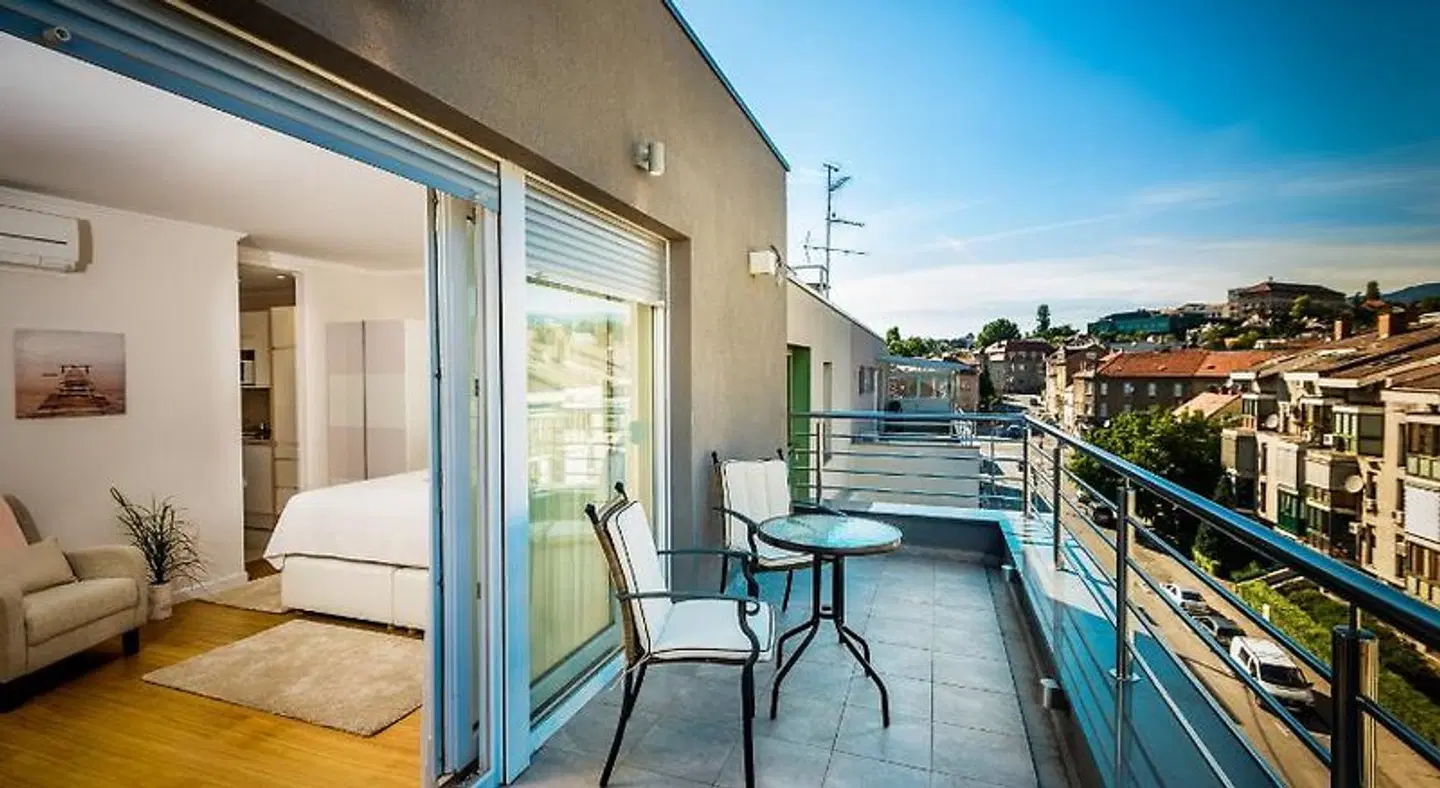 Meridien Luxury Apartments Terrasse