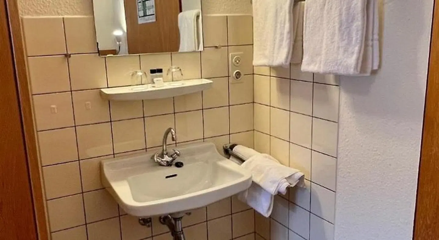 Kloster Steinfeld Gästehaus Badezimmer