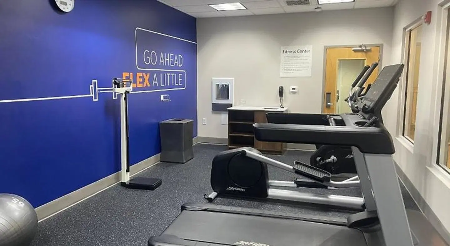 Holiday Inn Express & Suites Raleigh SW NC State by IHG LOUNGE_LOBBY