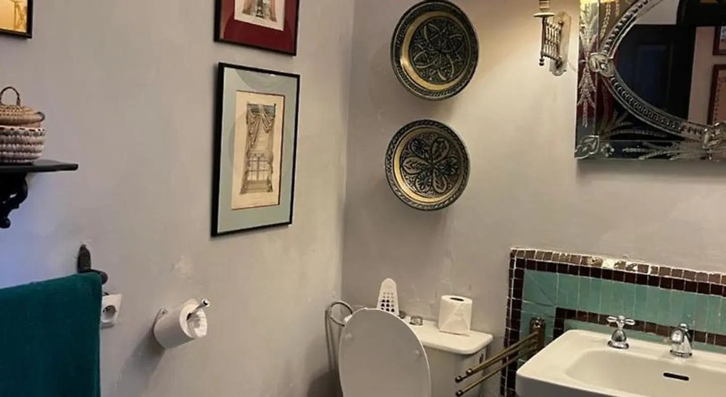 Aux 3 Portes Badezimmer
