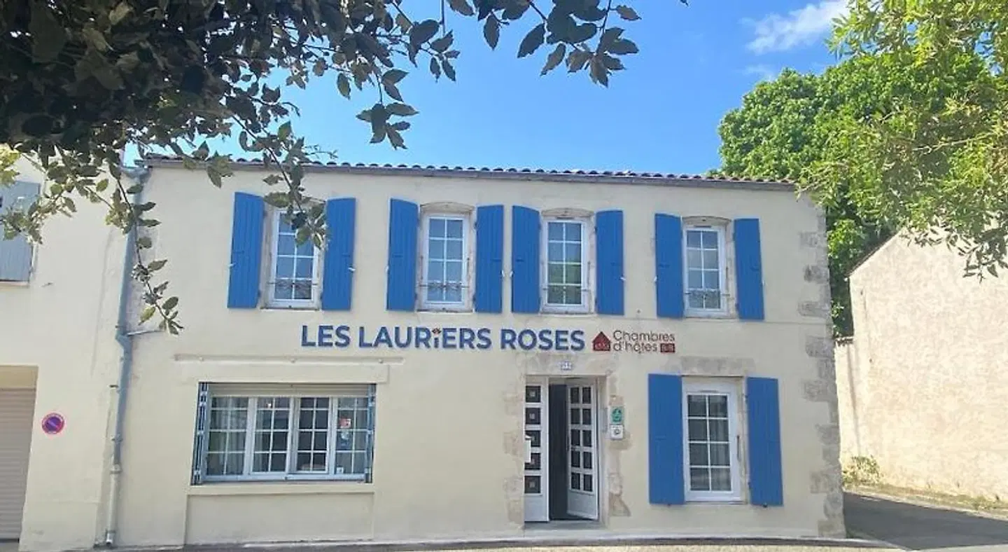 Chambre d'hôtes Les Lauriers Roses EXTERIOR