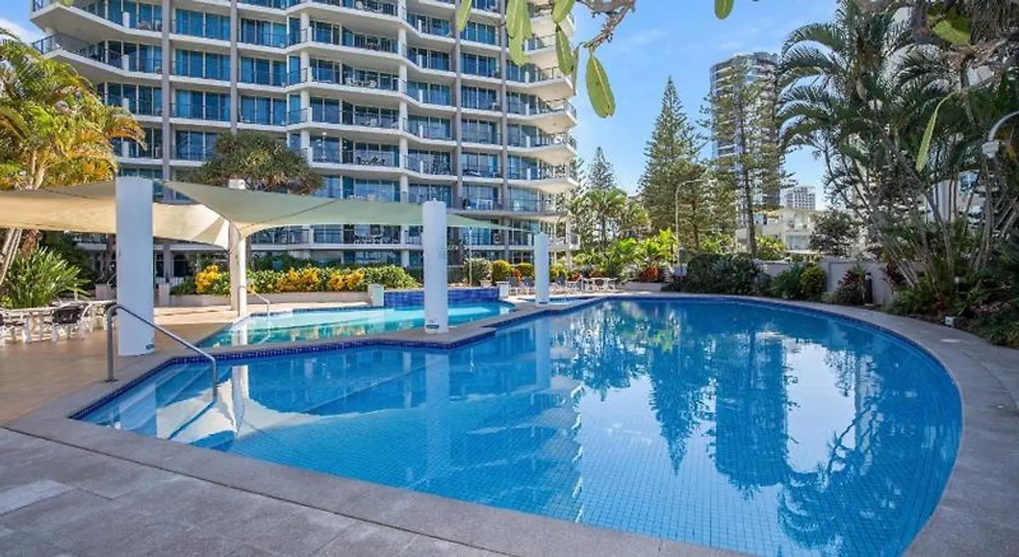 Oceana On Broadbeach OUTDOOR_POOL