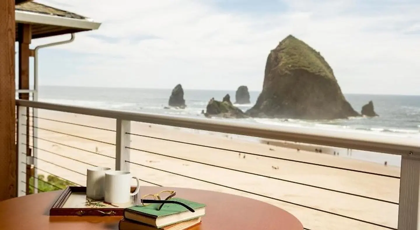 Hallmark Resort in Cannon Beach Strand