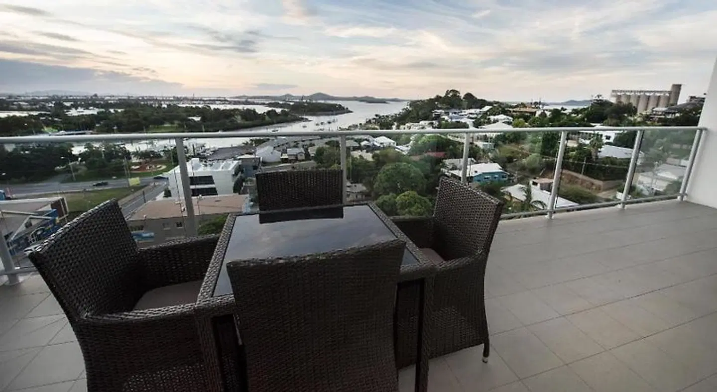 Curtis Central Apartments Terrasse