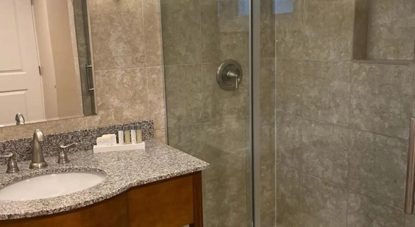 Normandy Inn Badezimmer