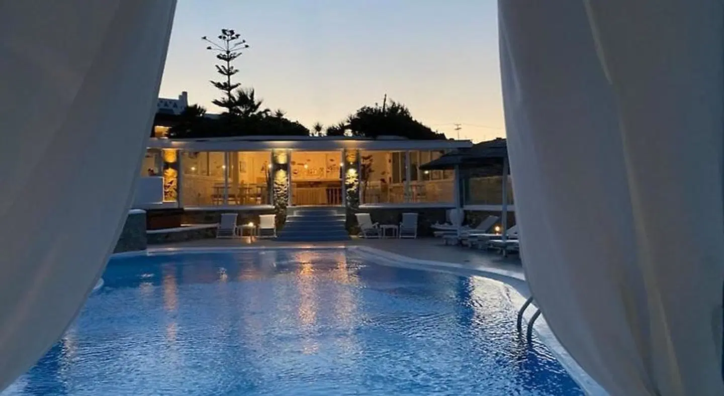 Casa Bianca OUTDOOR_POOL