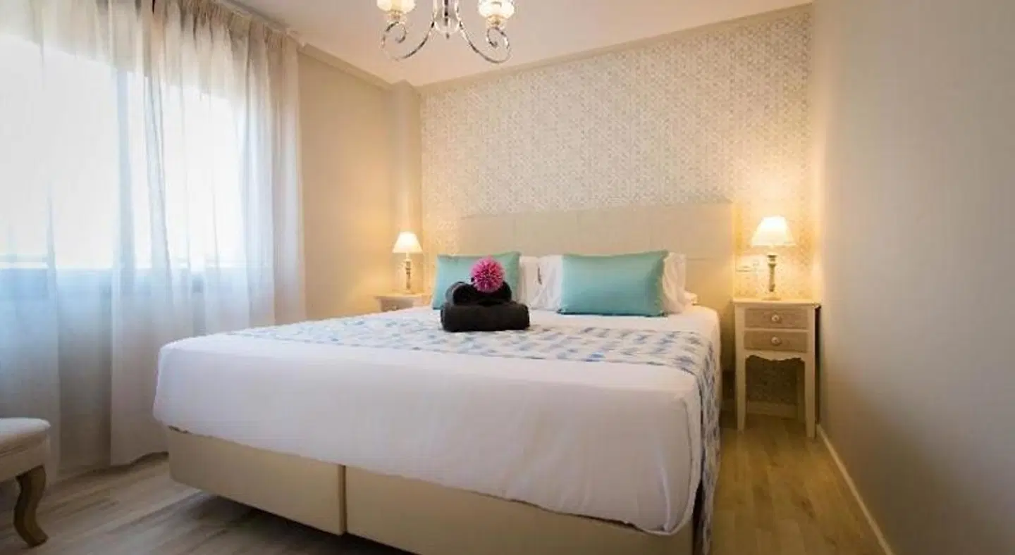 Holidays2Malaga Suites Apartments ROOM_EXAMPLE