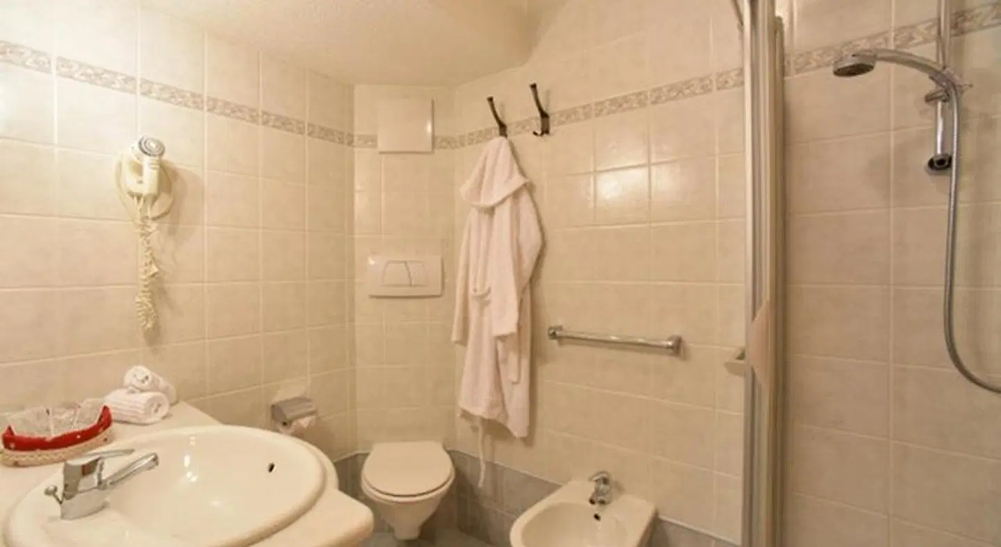 Residence Salvan Badezimmer