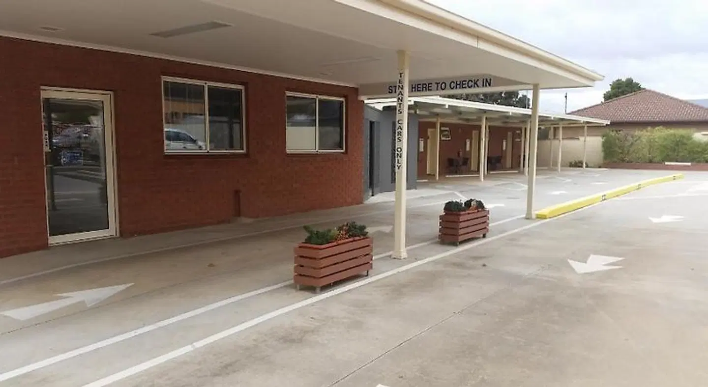 Ararat Southern Cross Motor Inn EXTERIOR