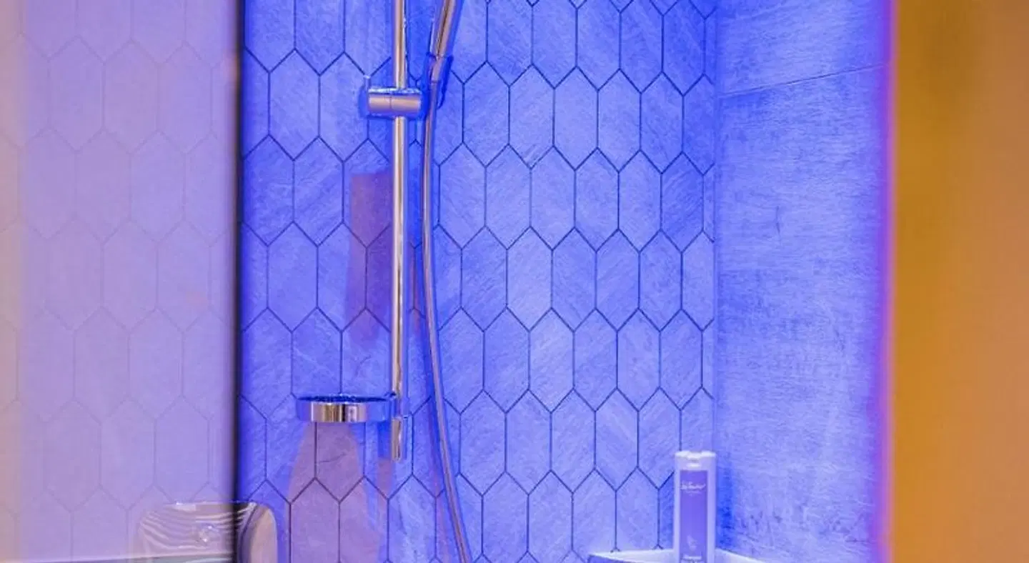 Helmhotel Hallenbad