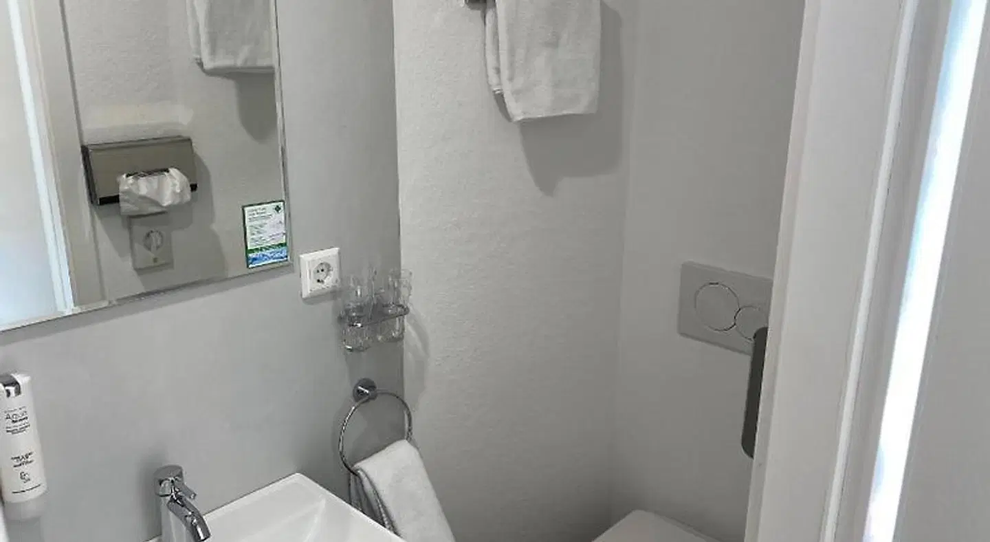 Zur Post Badezimmer