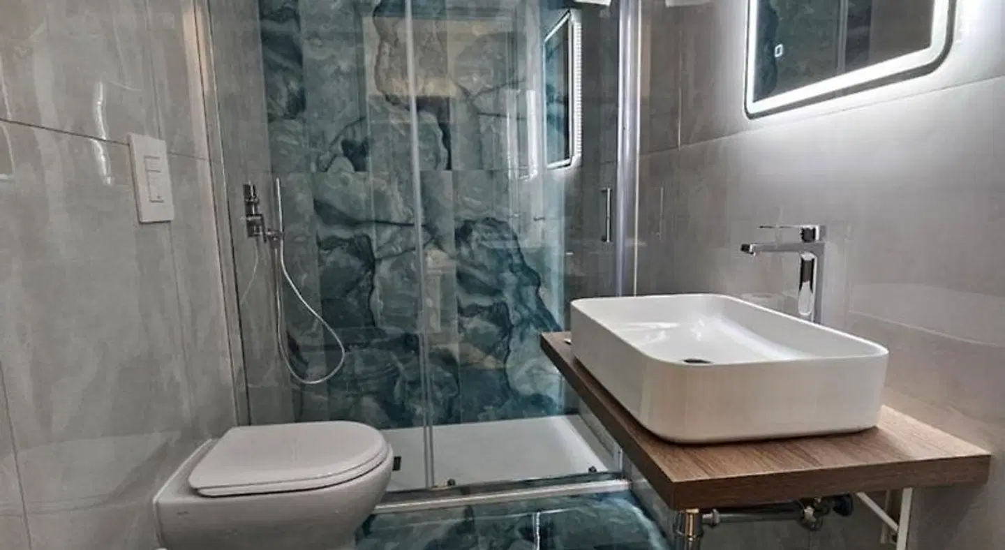 Napoli Centrale Room & Jacuzzi Badezimmer