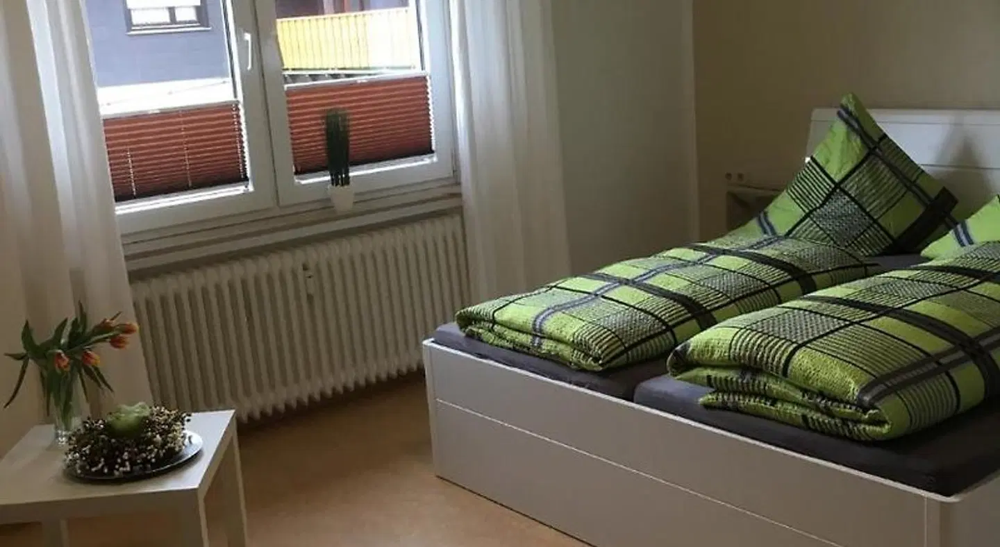 Toff - Toff ROOM_EXAMPLE