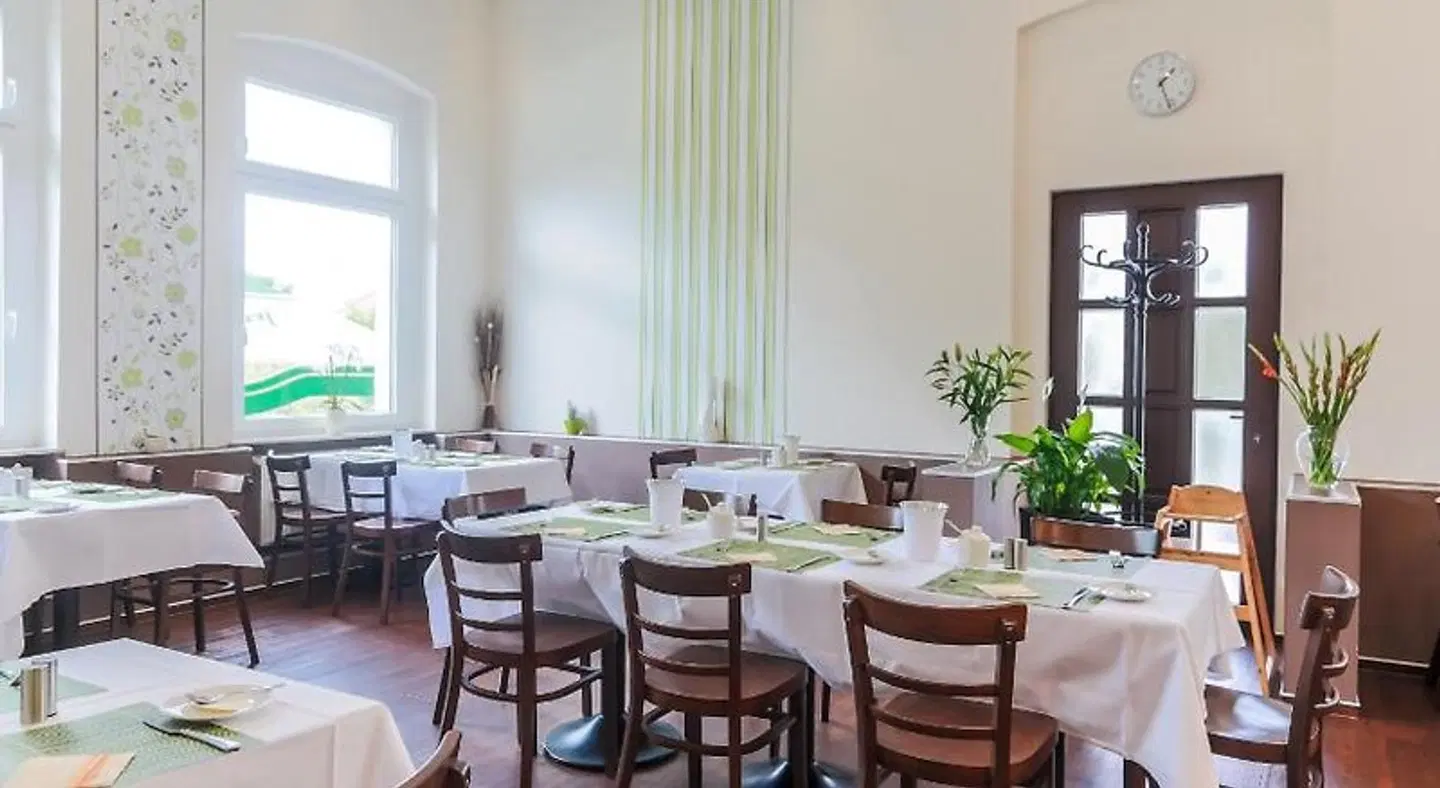 City Residence FFO Restaurant