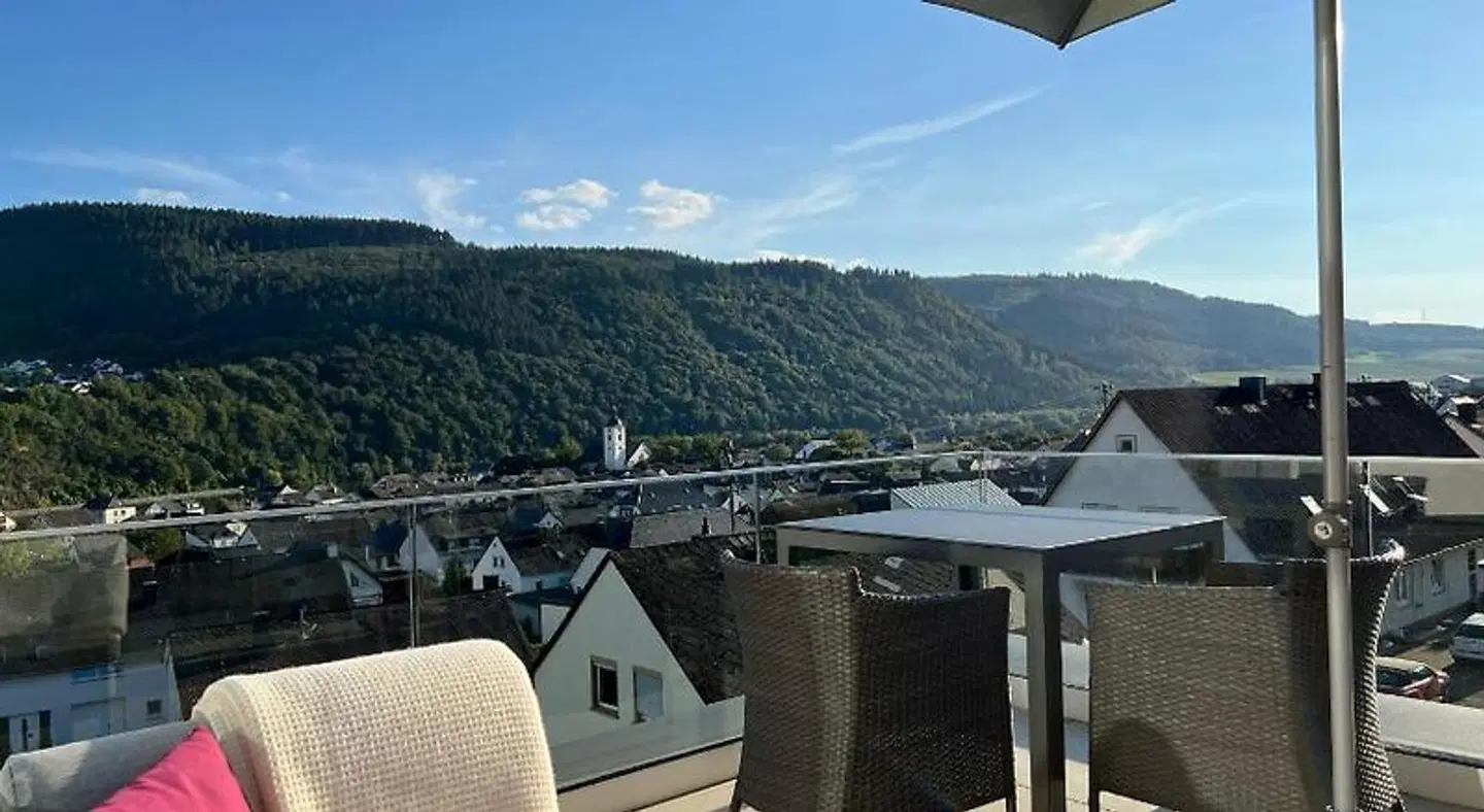 Weingut-Aparthotel Olinger Terrasse