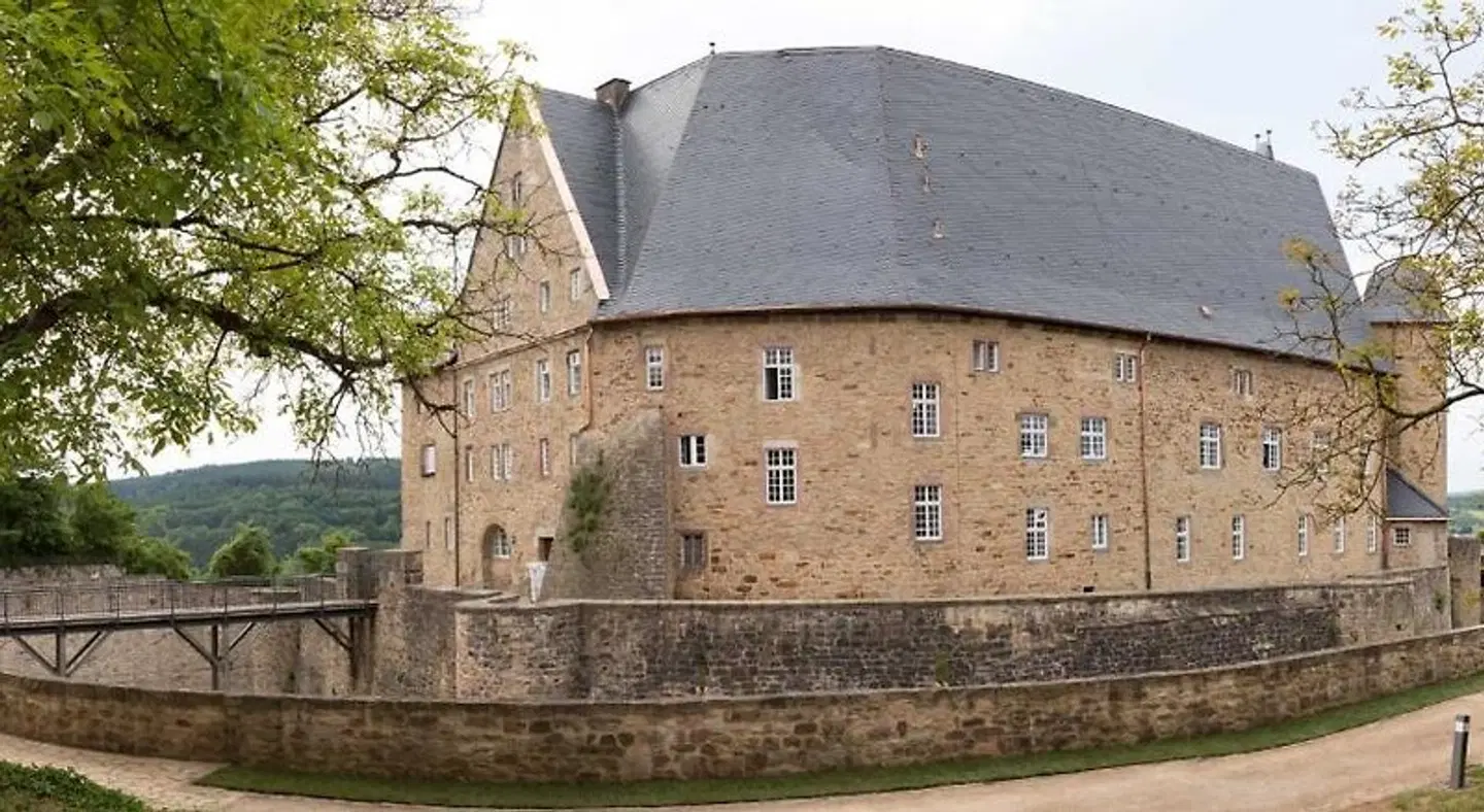 Schloss Spangenberg EXTERIOR