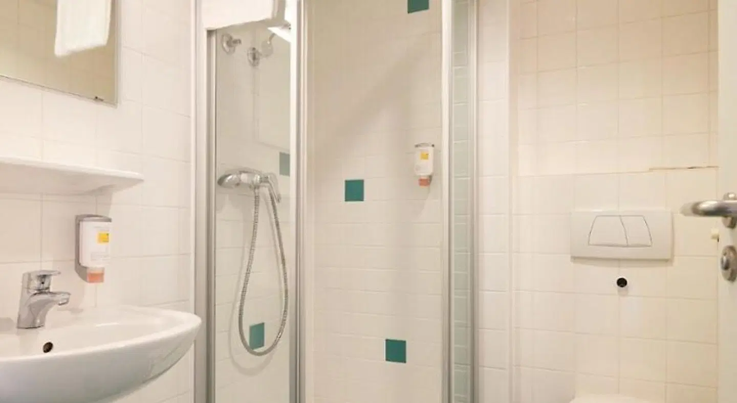 Sportschule Oberhaching Badezimmer