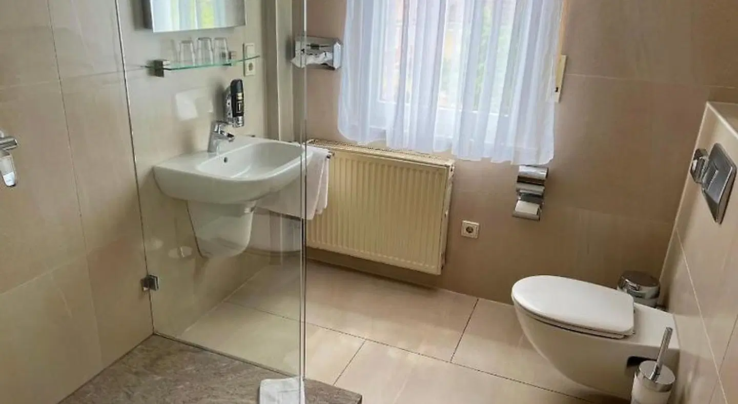 Zum Kirschbaum Badezimmer