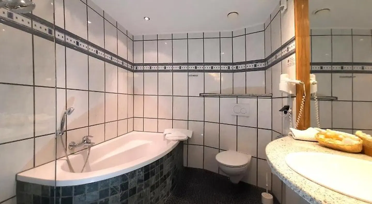 Hotel Vier Spitzen Badezimmer