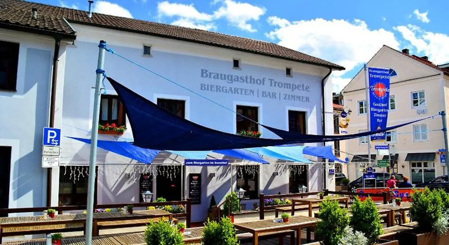 Trompete EXTERIOR