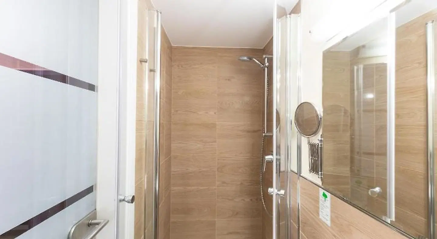 Hotel Porta Nigra Badezimmer