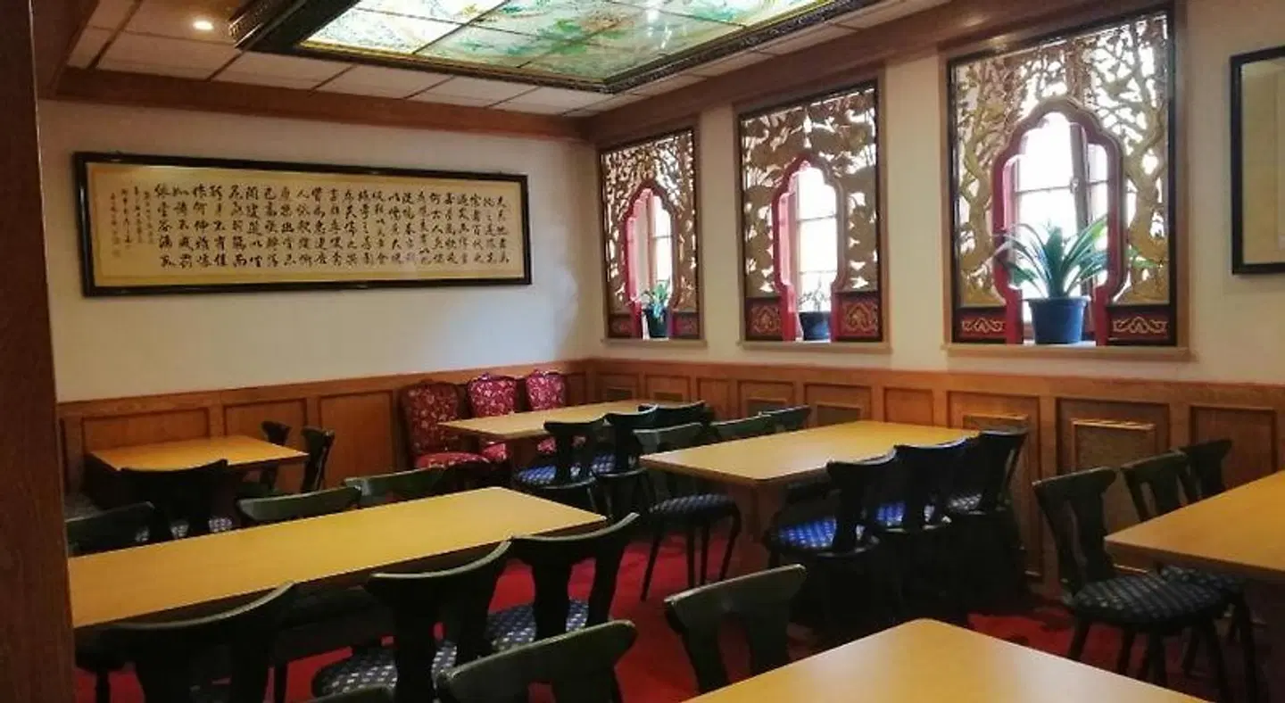 Hotel Lotus Restaurant