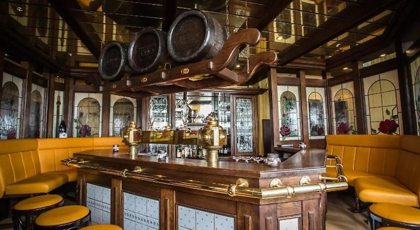 Verst Bar