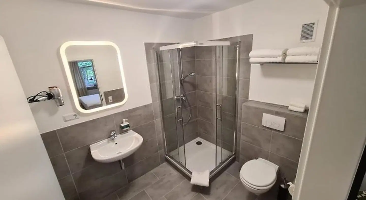 Moes Diner Hotel Badezimmer