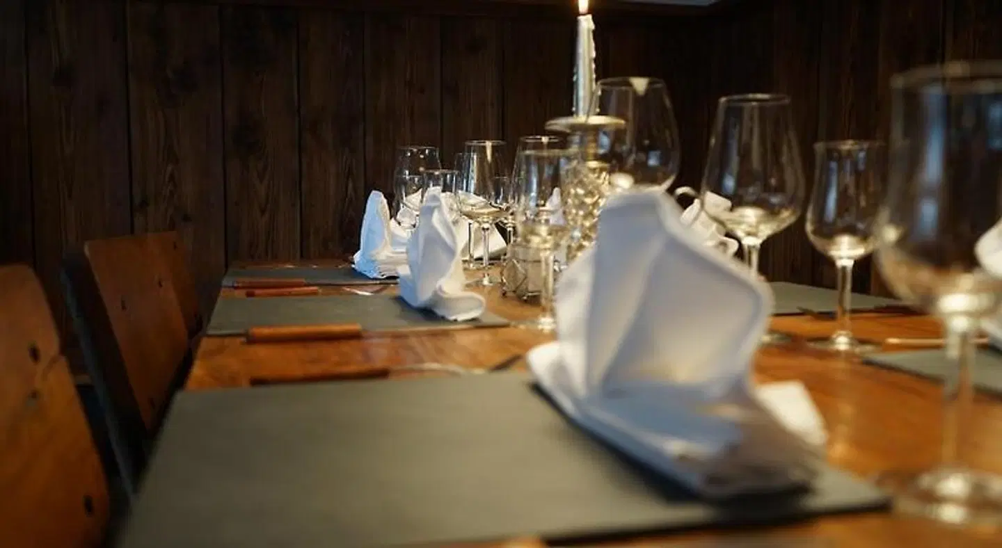 Mara Restaurant & Hotel Restaurant