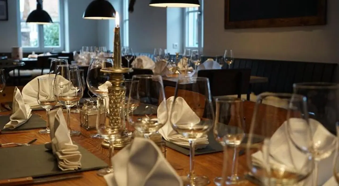 Mara Restaurant & Hotel Restaurant