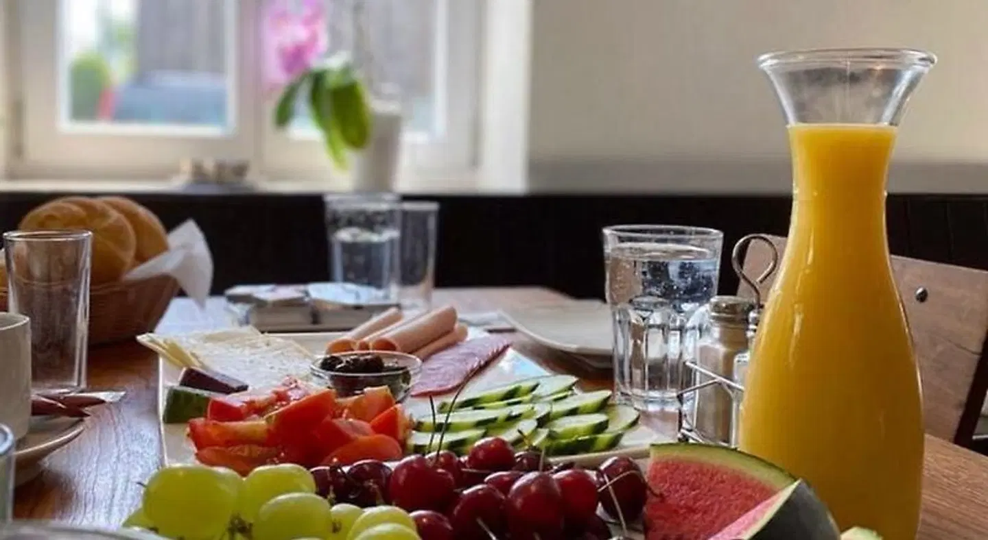 Mara Restaurant & Hotel Restaurant