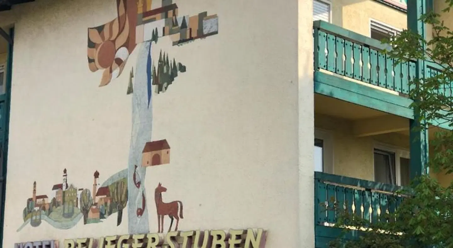 Hotel Pflieger EXTERIOR