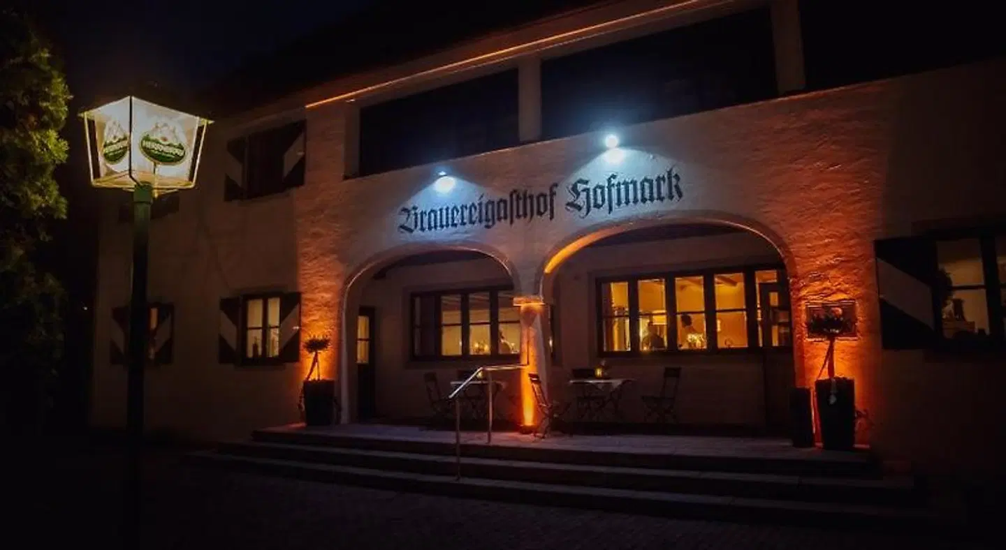 Brauereigasthof Hofmark EXTERIOR
