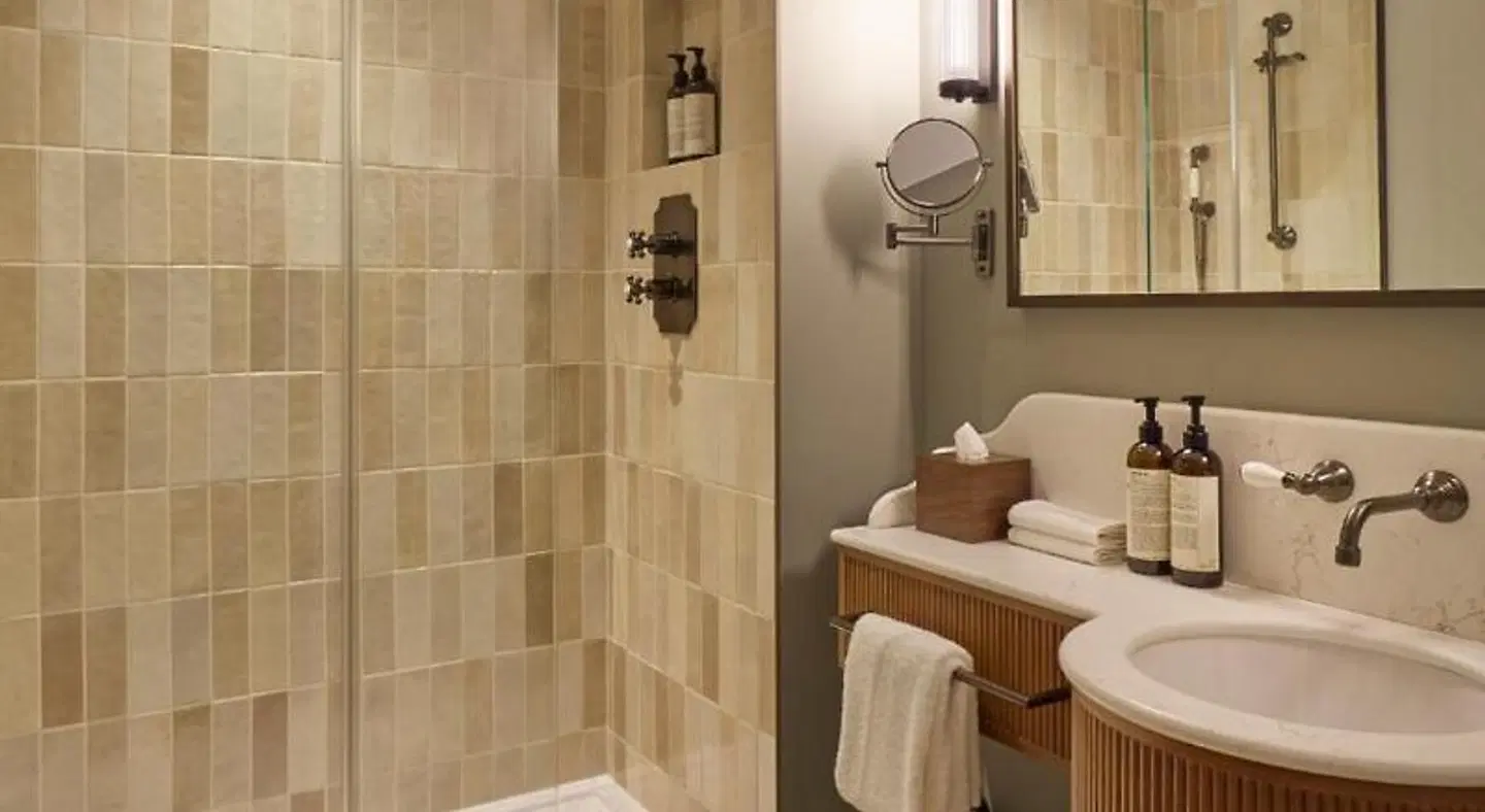 Miiro Le Grand Hôtel Cayré Badezimmer