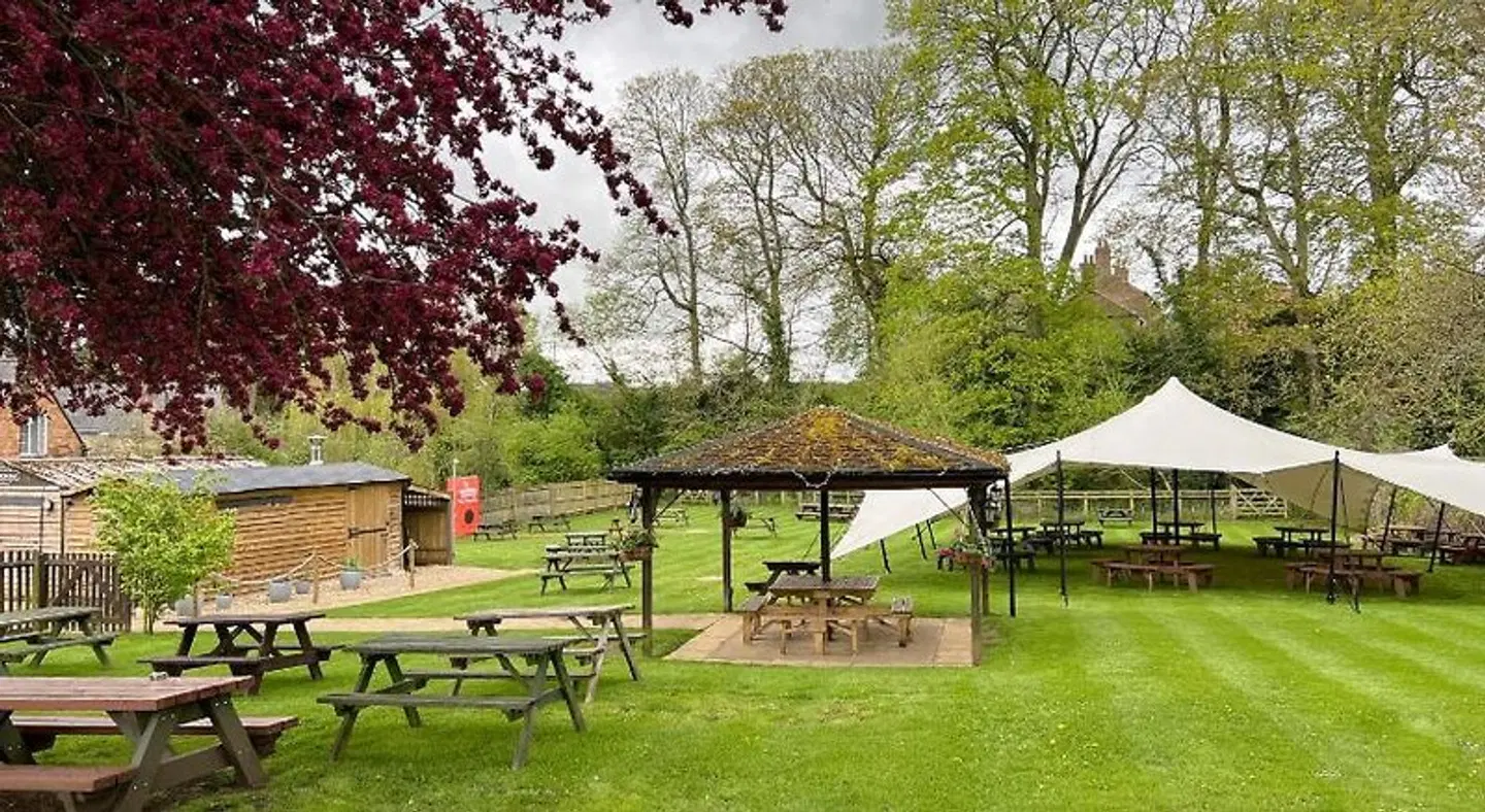 The Pear Tree Inn Garten