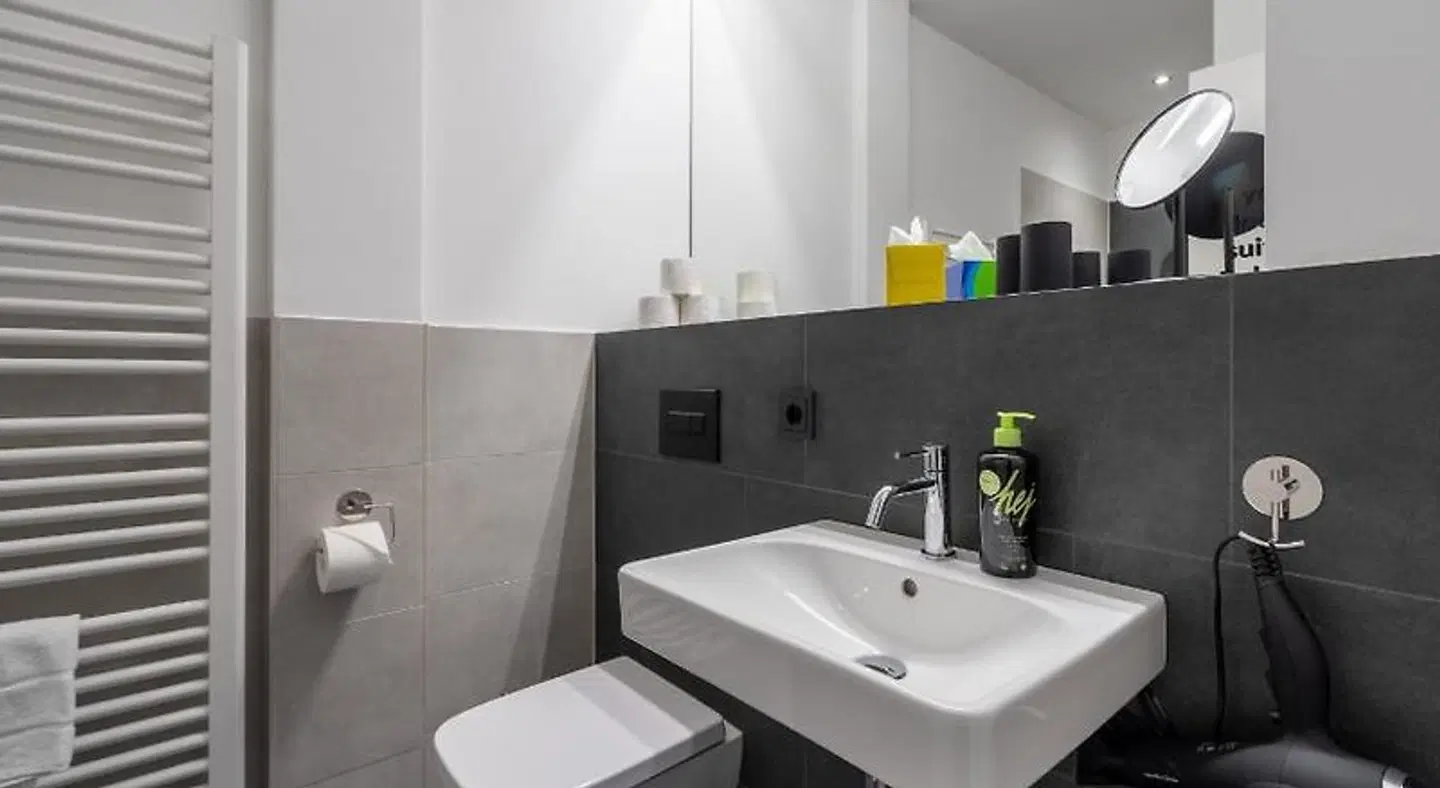Limehome Potsdam Annemarie-Wolff Platz Badezimmer