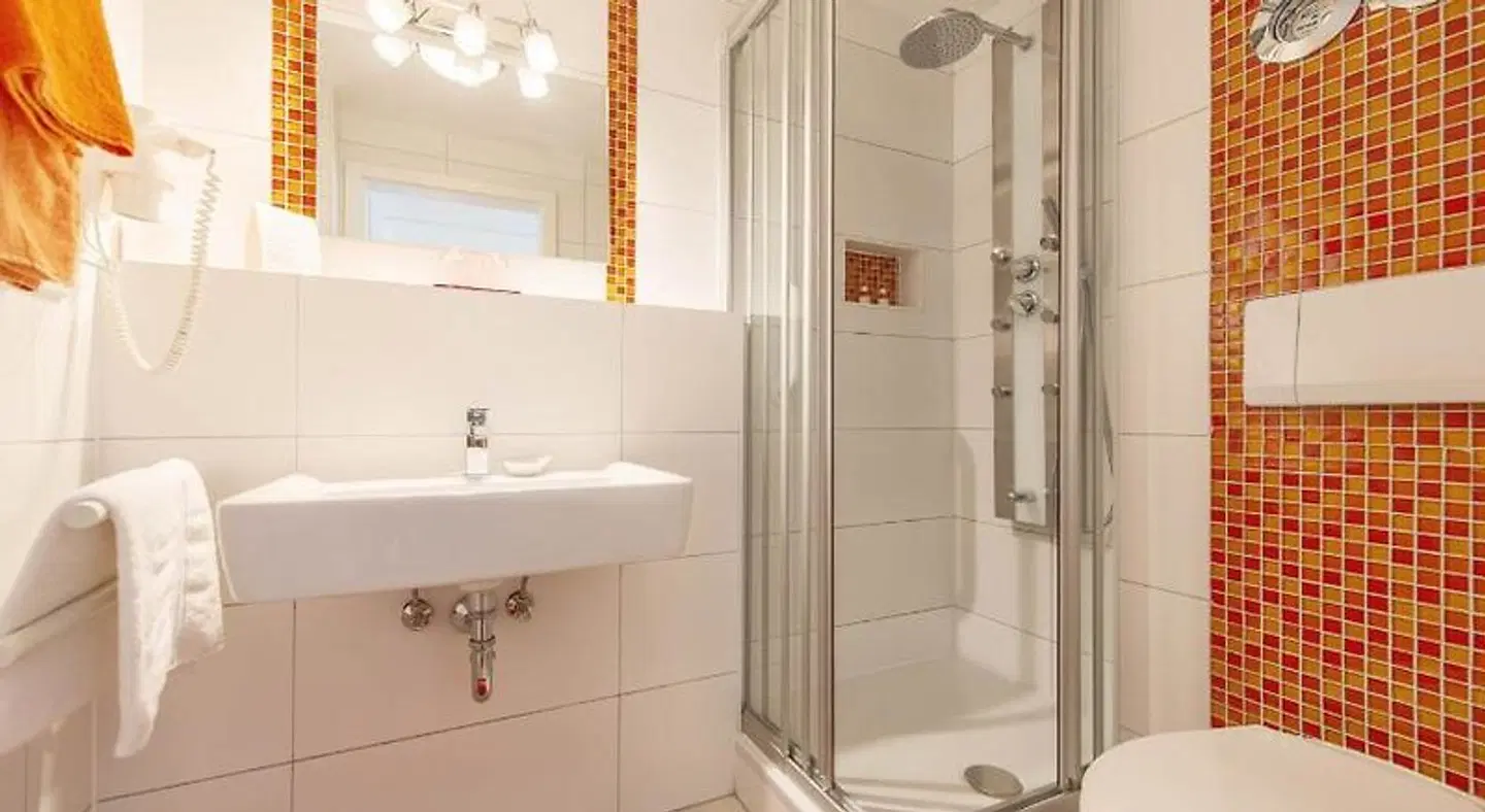 Hotel Garni Lichtquelle Badezimmer