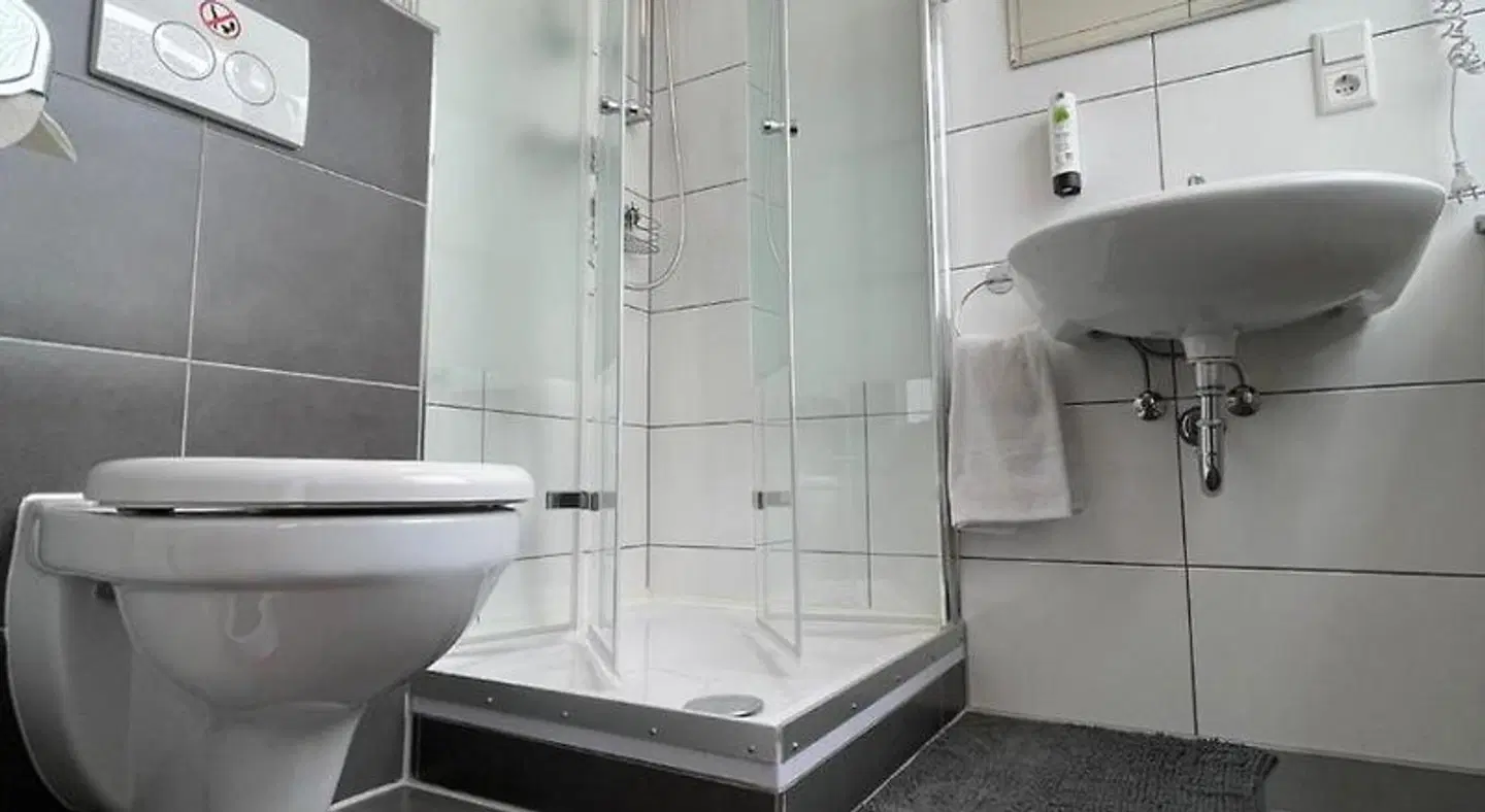 MOTELO Bielefeld Badezimmer