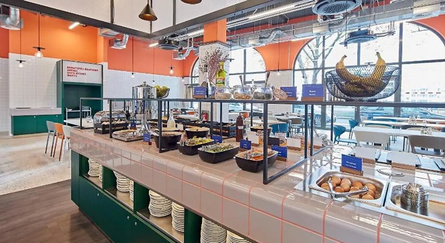 MEININGER Hotel Köln West Bar